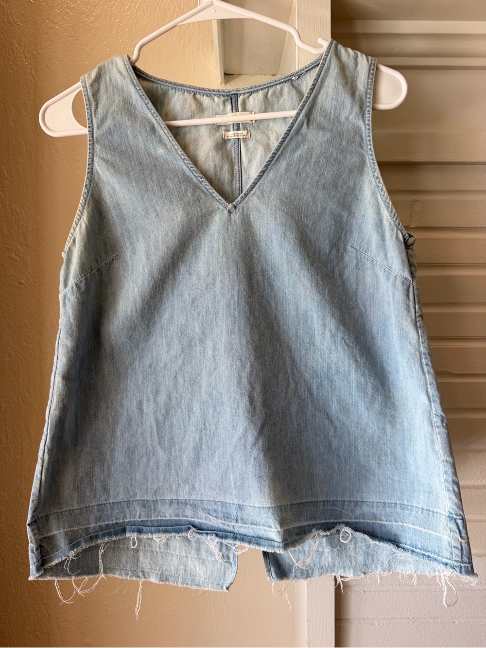 Rag & Bone JEAN Light Wash Denim V-Neck Raw Hem Tank Top S/P